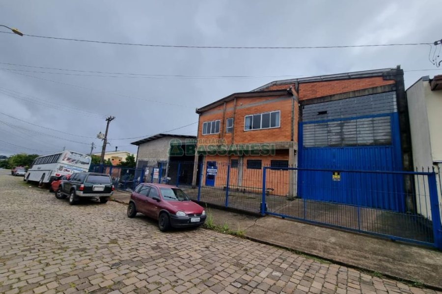 Pavilhão com 481m², no bairro Esplanada em Caxias do Sul para Alugar