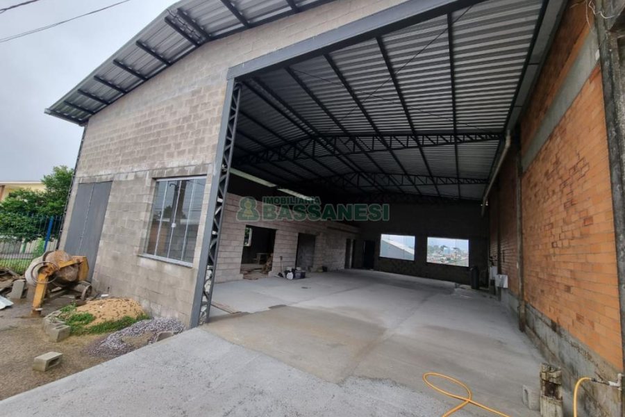 Pavilhão com 207m², no bairro Esplanada em Caxias do Sul para Alugar