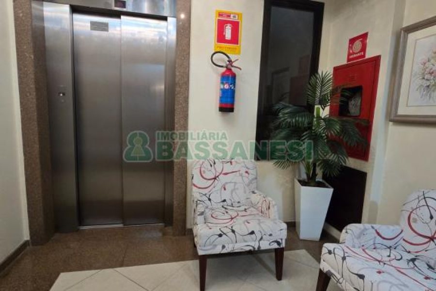 Apartamento com 198m², 3 dormitórios, 2 vagas, no bairro Centro em Caxias do Sul para Comprar