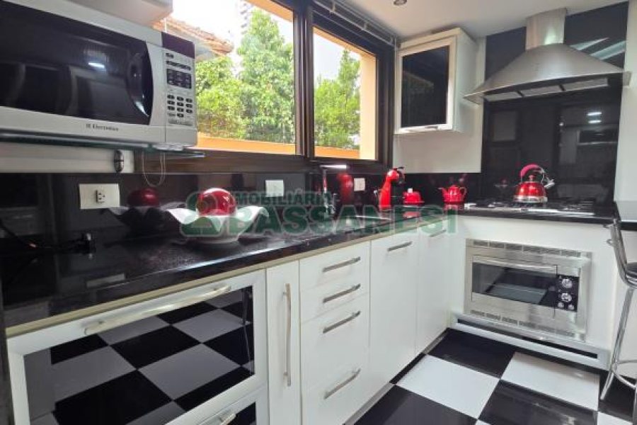 Apartamento com 198m², 3 dormitórios, 2 vagas, no bairro Centro em Caxias do Sul para Comprar