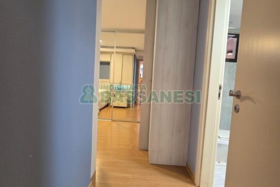 Apartamento com 198m², 3 dormitórios, 2 vagas, no bairro Centro em Caxias do Sul para Comprar