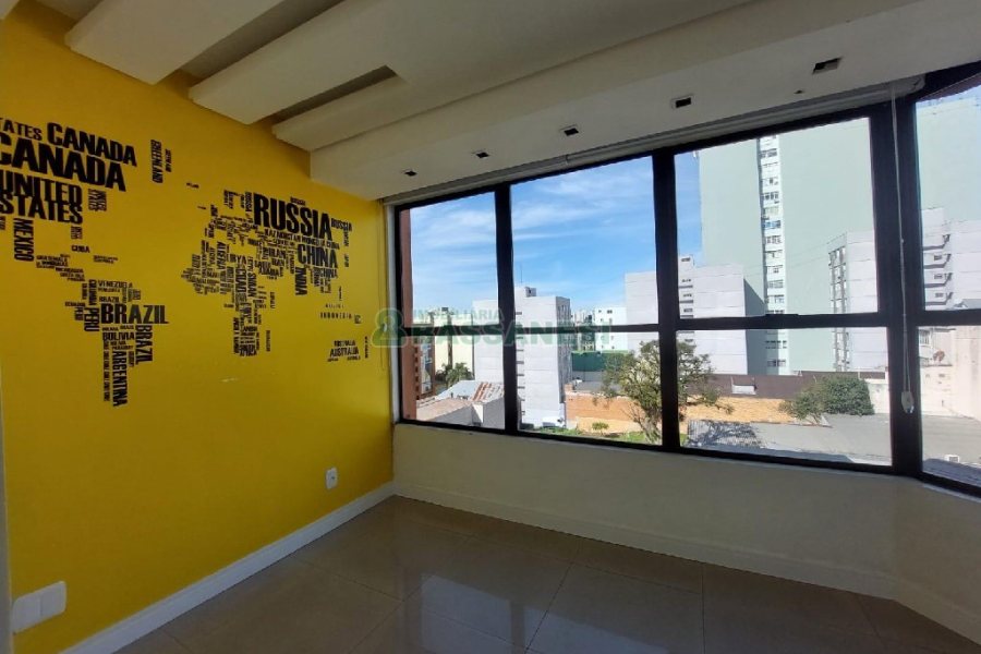 Sala com 61m², no bairro Centro em Caxias do Sul para Alugar