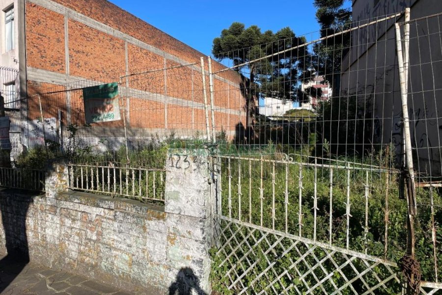 Terreno, no bairro Rio Branco em Caxias do Sul para Comprar