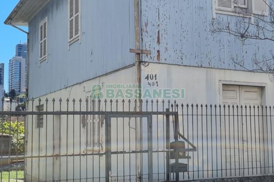 Casa, 5 dormitórios, no bairro Pio X em Caxias do Sul para Comprar