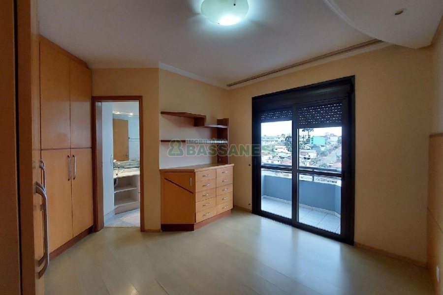 Apartamento com 115m², 3 dormitórios, 2 vagas, no bairro Jardim América em Caxias do Sul para Alugar ou Comprar