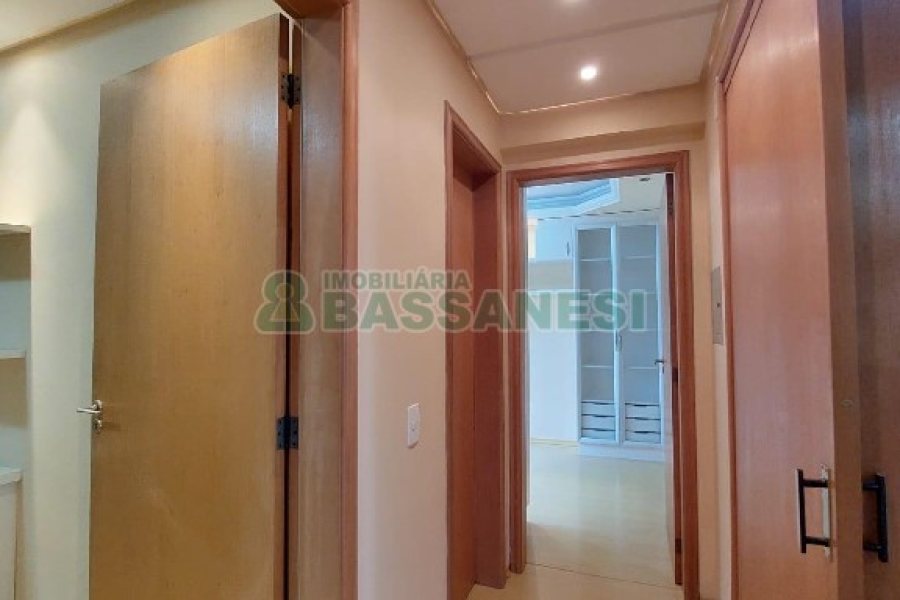 Apartamento com 115m², 3 dormitórios, 2 vagas, no bairro Jardim América em Caxias do Sul para Alugar ou Comprar