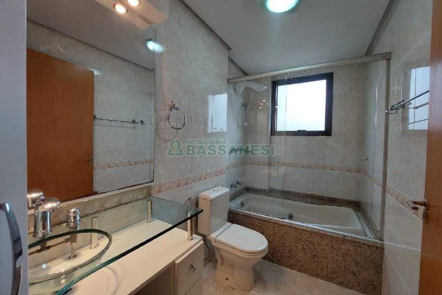 Apartamento com 115m², 3 dormitórios, 2 vagas, no bairro Jardim América em Caxias do Sul para Alugar ou Comprar