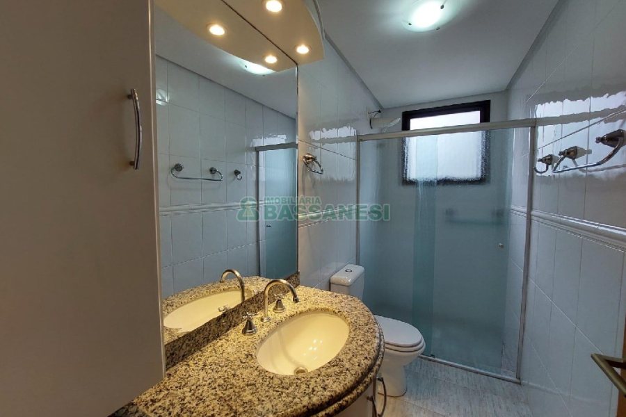 Apartamento com 115m², 3 dormitórios, 2 vagas, no bairro Jardim América em Caxias do Sul para Alugar ou Comprar