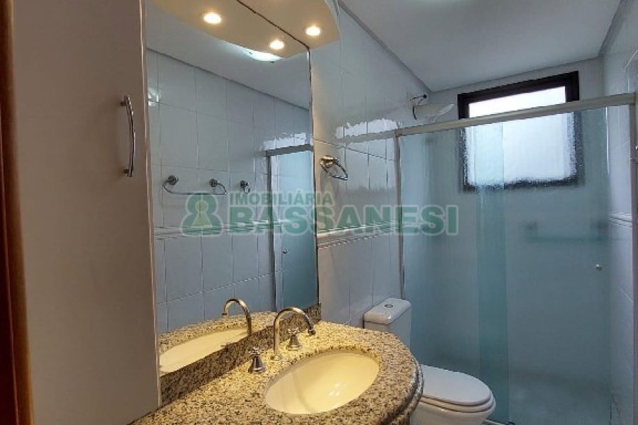 Apartamento com 115m², 3 dormitórios, 2 vagas, no bairro Jardim América em Caxias do Sul para Alugar ou Comprar