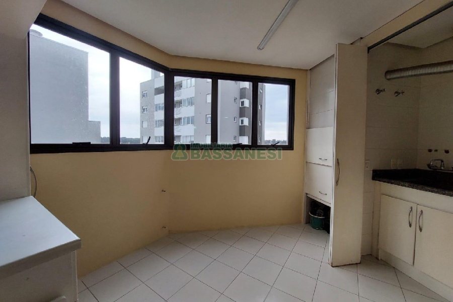 Apartamento com 115m², 3 dormitórios, 2 vagas, no bairro Jardim América em Caxias do Sul para Alugar ou Comprar