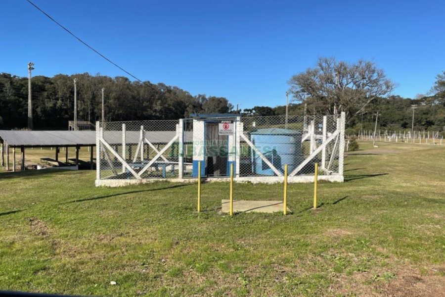 Chácara com 1200m², no bairro 3 Legua em Caxias do Sul para Comprar