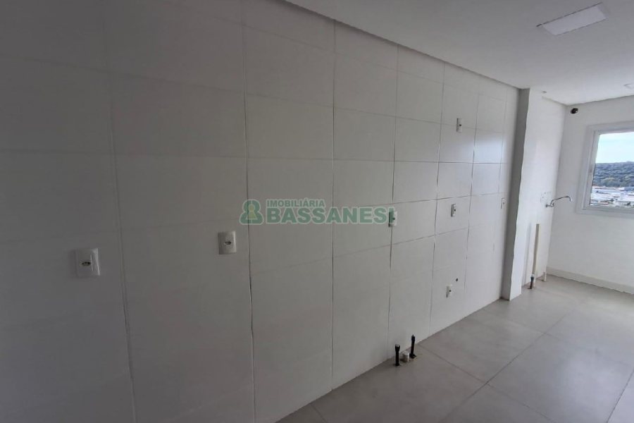 Apartamento com 65m², 2 dormitórios, 2 vagas, no bairro Santa Lúcia em Caxias do Sul para Alugar