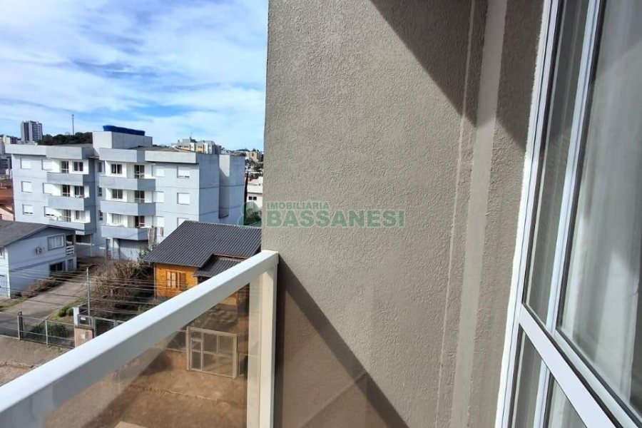 Apartamento com 65m², 2 dormitórios, 2 vagas, no bairro Santa Lúcia em Caxias do Sul para Alugar