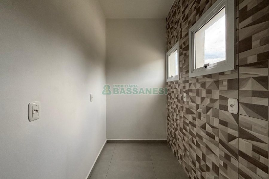 Loja com 118m², 1 vaga, no bairro Santa Catarina em Caxias do Sul para Alugar