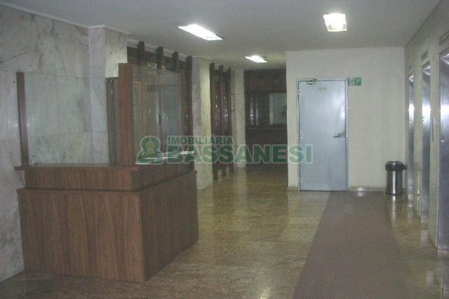Sala com 30m², no bairro Centro em Caxias do Sul para Alugar