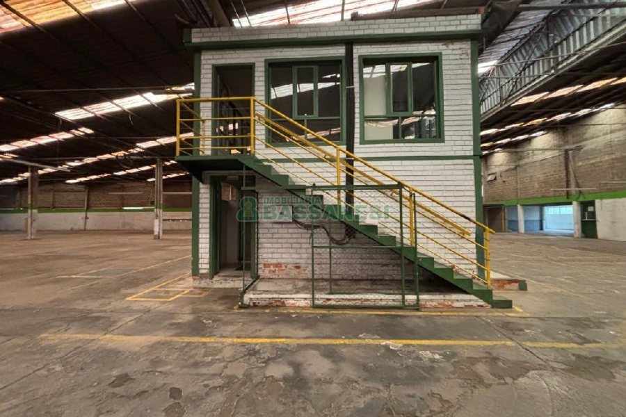 Pavilhão com 6000m², no bairro Santa Catarina em Caxias do Sul para Alugar