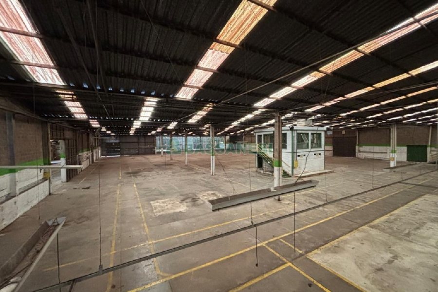 Pavilhão com 6000m², no bairro Santa Catarina em Caxias do Sul para Alugar