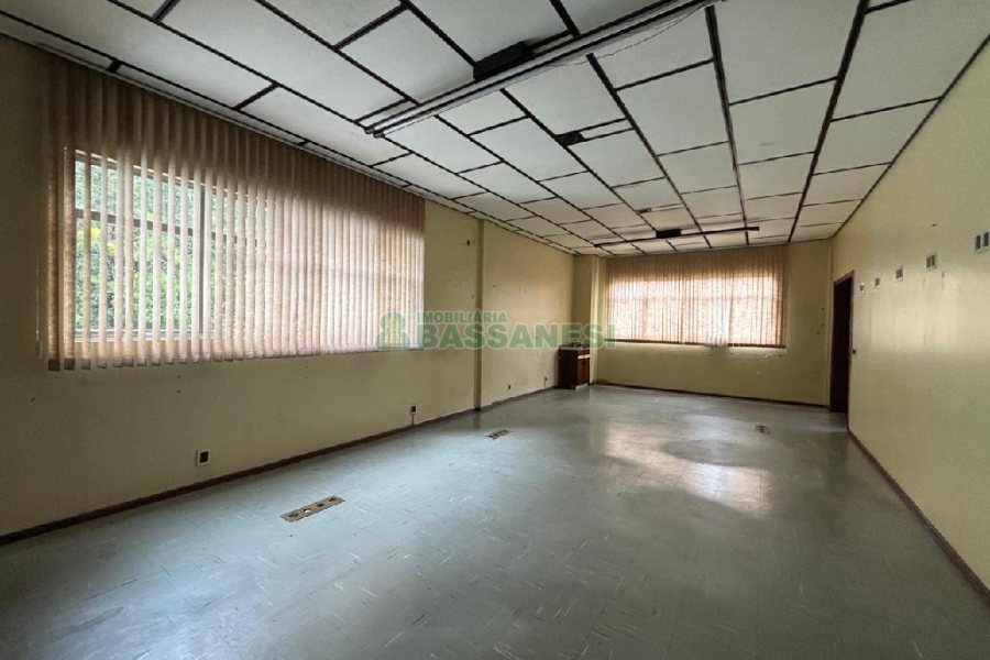 Pavilhão com 6000m², no bairro Santa Catarina em Caxias do Sul para Alugar