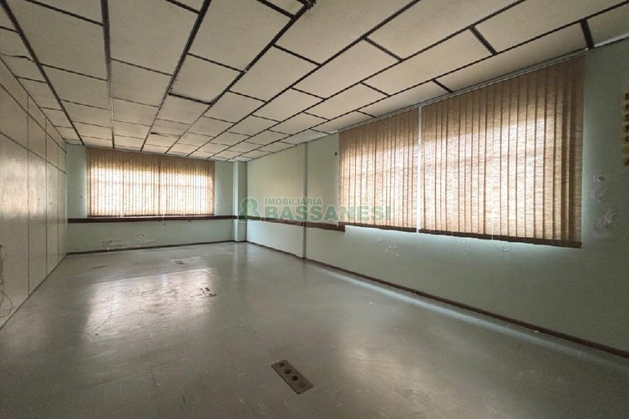Pavilhão com 6000m², no bairro Santa Catarina em Caxias do Sul para Alugar