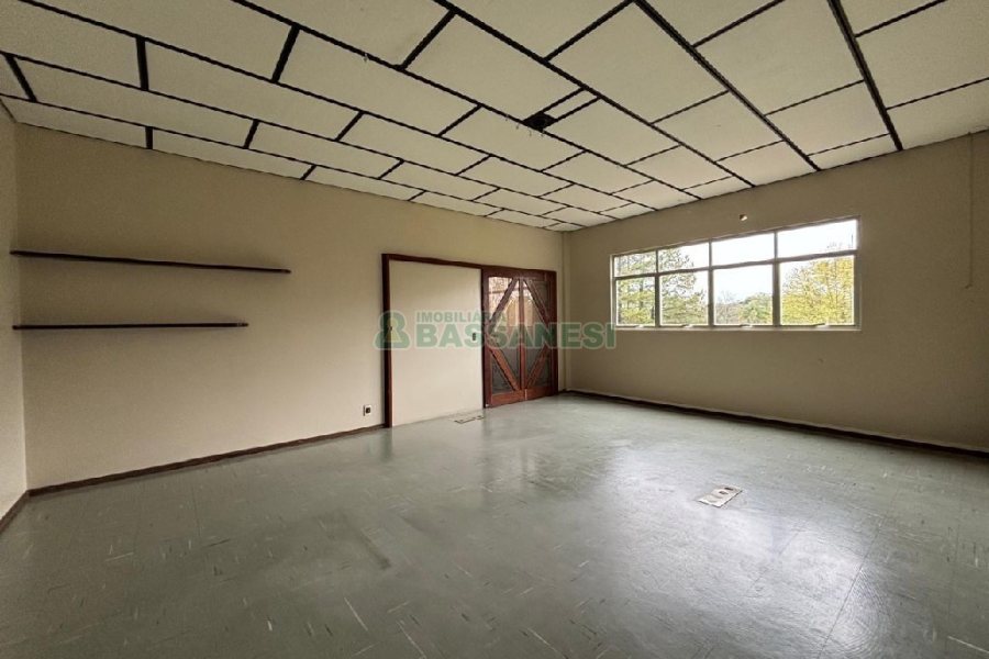 Pavilhão com 6000m², no bairro Santa Catarina em Caxias do Sul para Alugar