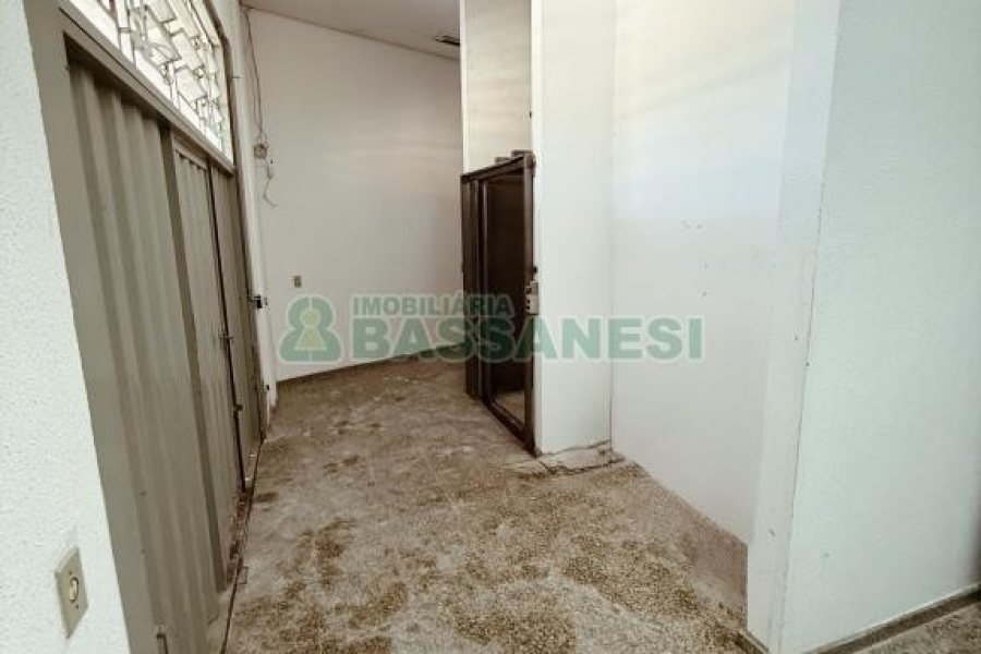 Loja com 321m², no bairro Santa Catarina em Caxias do Sul para Alugar