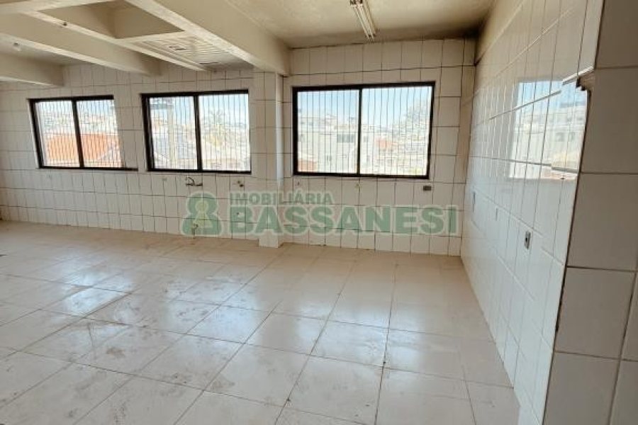 Loja com 321m², no bairro Santa Catarina em Caxias do Sul para Alugar