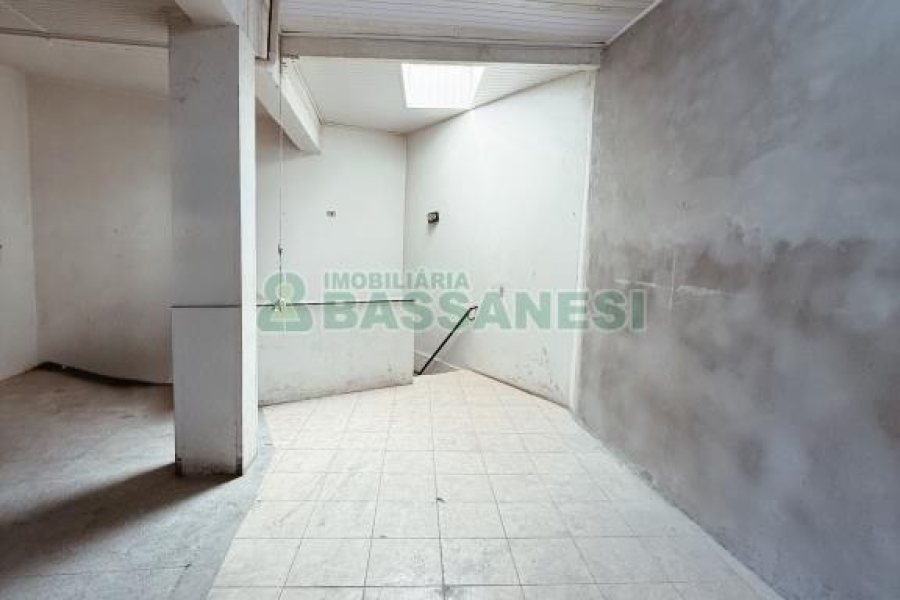 Loja com 321m², no bairro Santa Catarina em Caxias do Sul para Alugar