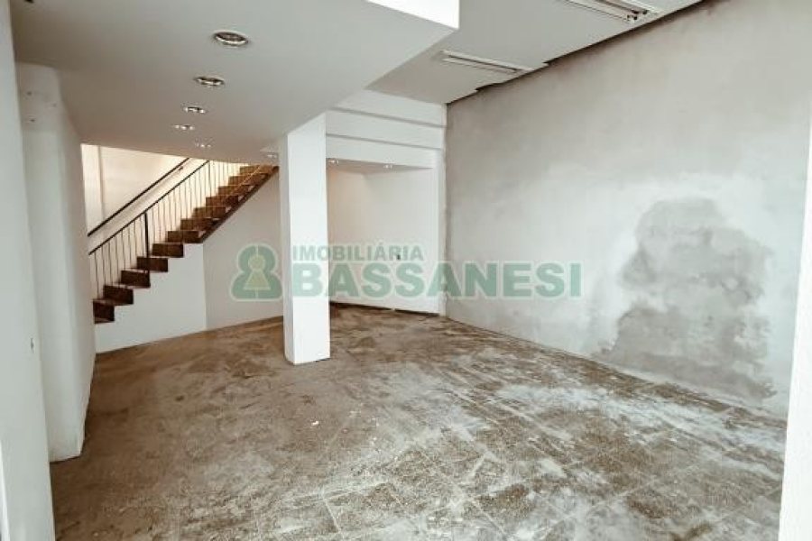 Loja com 321m², no bairro Santa Catarina em Caxias do Sul para Alugar