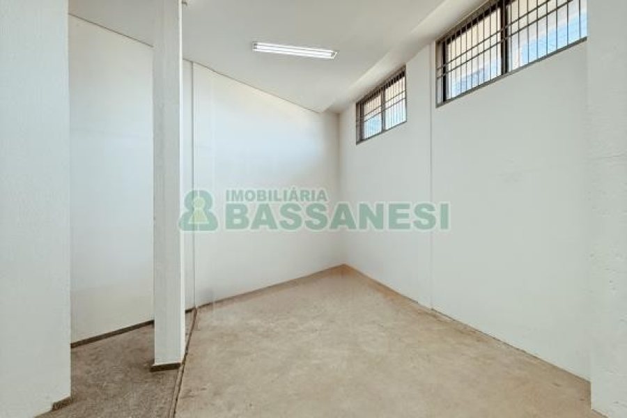 Loja com 321m², no bairro Santa Catarina em Caxias do Sul para Alugar