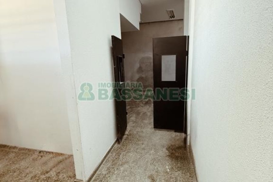 Loja com 321m², no bairro Santa Catarina em Caxias do Sul para Alugar