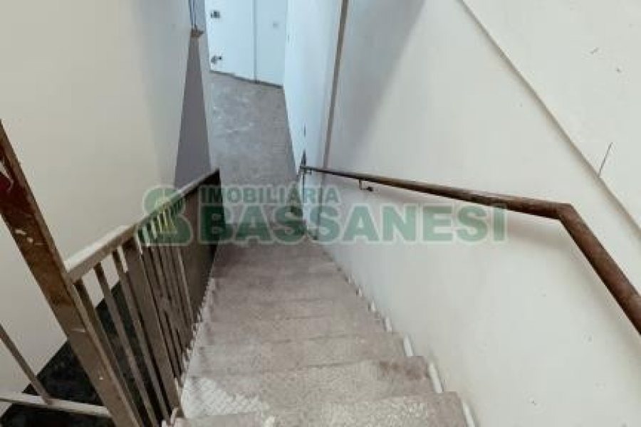 Loja com 321m², no bairro Santa Catarina em Caxias do Sul para Alugar