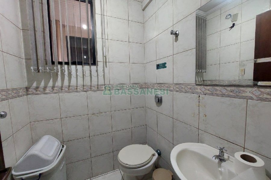 Sala Mobiliada com 190m², 2 vagas, no bairro Pio X em Caxias do Sul para Alugar