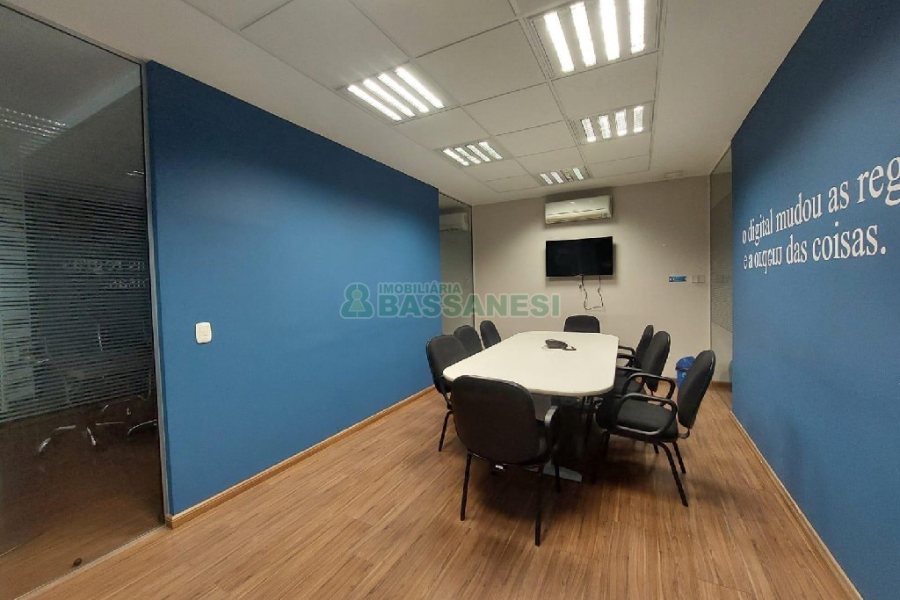 Sala Mobiliada com 190m², 2 vagas, no bairro Pio X em Caxias do Sul para Alugar