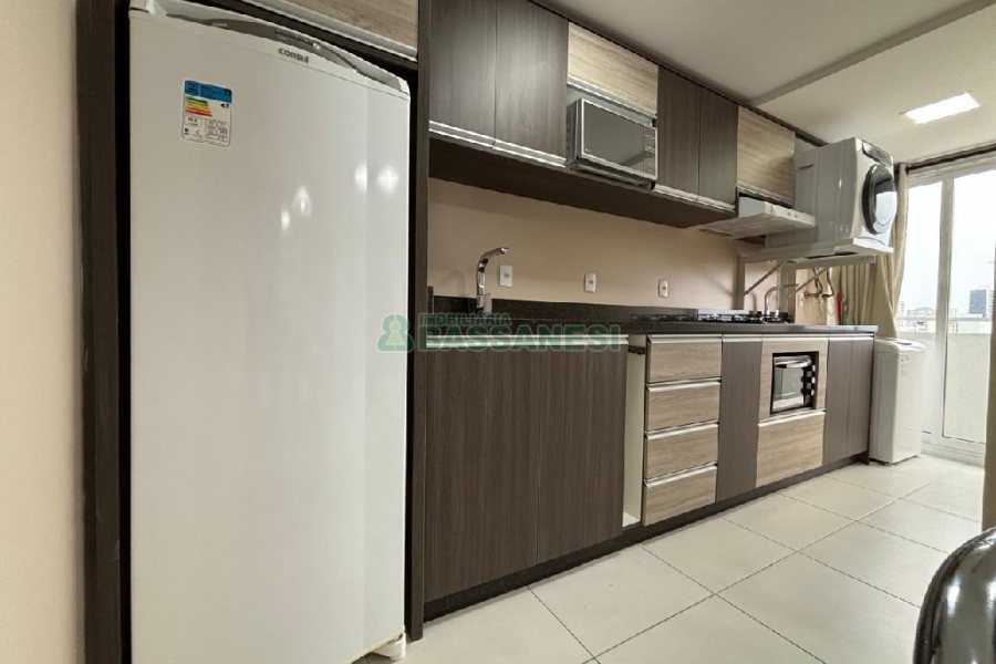 Apto Mobiliado com 46m², 1 dormitório, 1 vaga, no bairro Lourdes em Caxias do Sul para Alugar