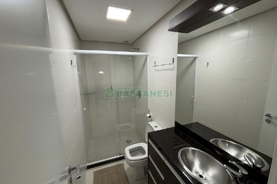 Apto Mobiliado com 46m², 1 dormitório, 1 vaga, no bairro Lourdes em Caxias do Sul para Alugar