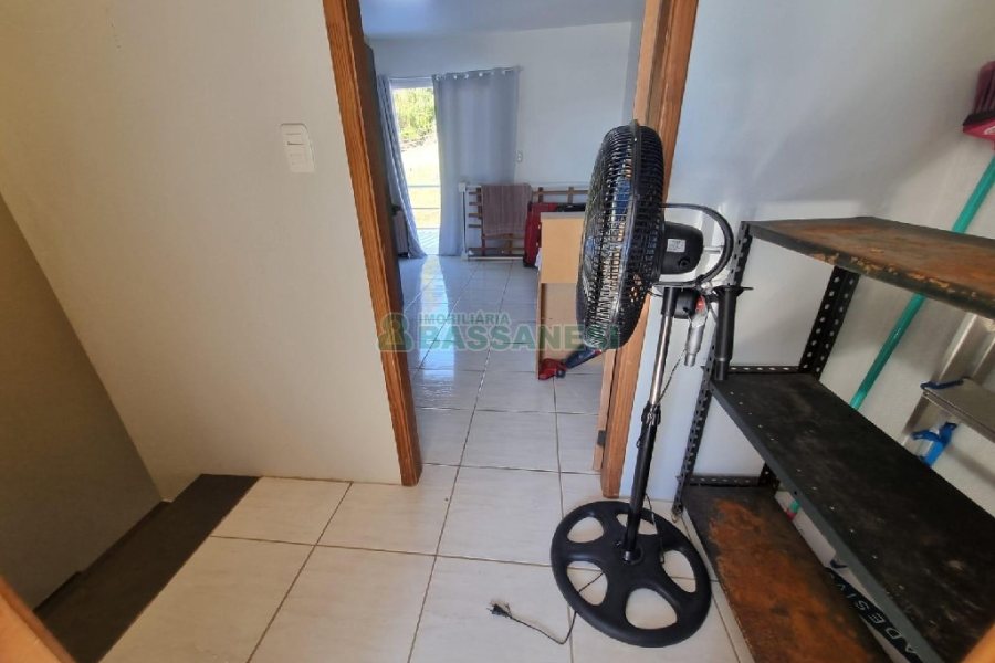 Sobrado com 71m², 2 dormitórios, 500 vagas, no bairro Salgado Filho em Caxias do Sul para Comprar