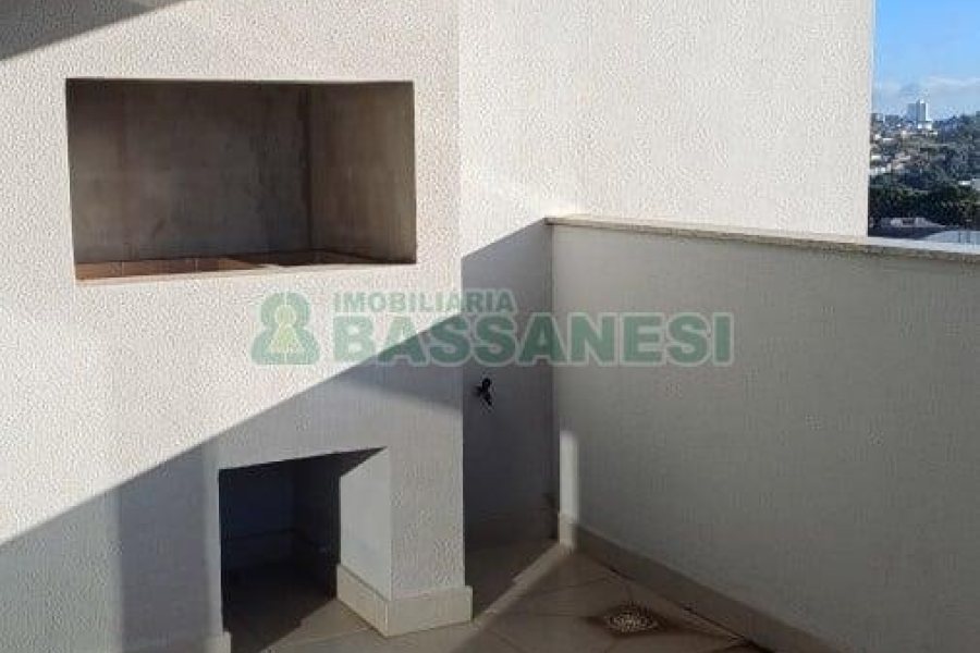 Apartamento com 123m², 3 dormitórios, 3 vagas, no bairro Santa Catarina em Caxias do Sul para Comprar