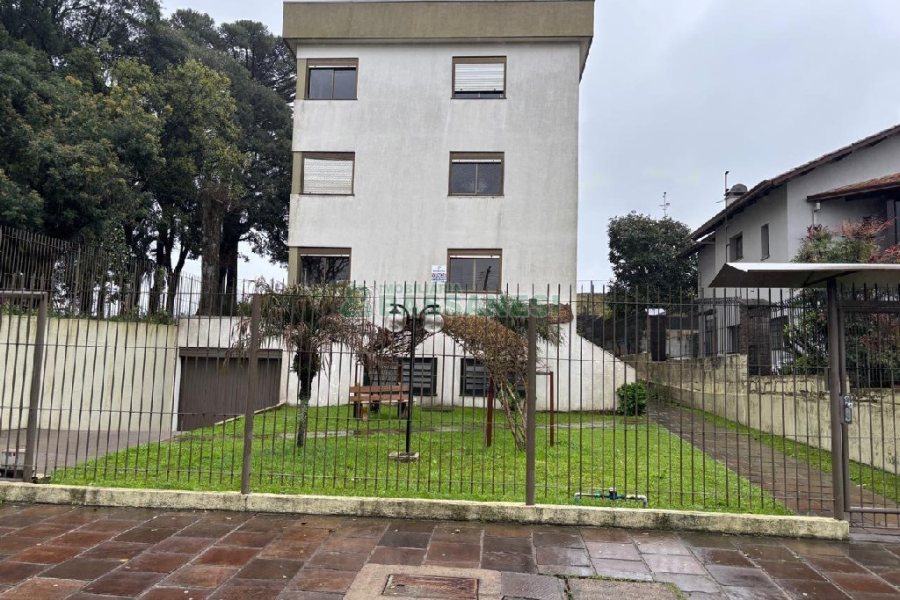 Apartamento com 80m², 3 dormitórios, 2 vagas, no bairro Petrópolis em Caxias do Sul para Alugar