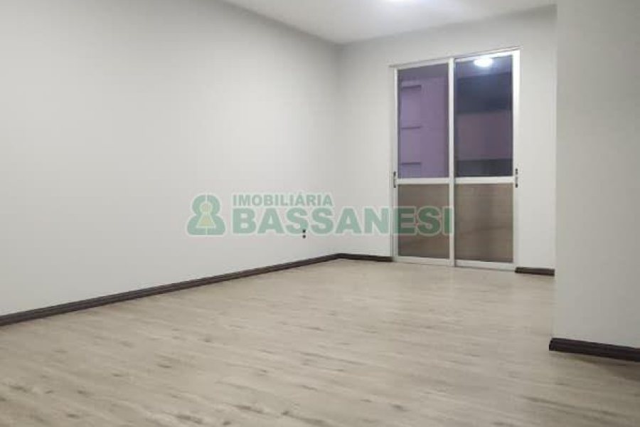 Apartamento com 88m², 3 dormitórios, 1 vaga, no bairro Lourdes em Caxias do Sul para Comprar