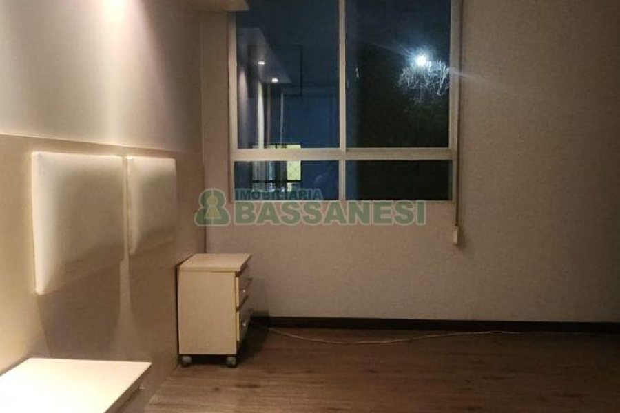 Apartamento com 88m², 3 dormitórios, 1 vaga, no bairro Lourdes em Caxias do Sul para Comprar