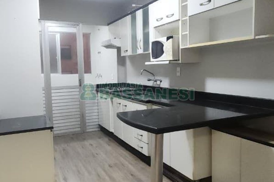 Apartamento com 88m², 3 dormitórios, 1 vaga, no bairro Lourdes em Caxias do Sul para Comprar