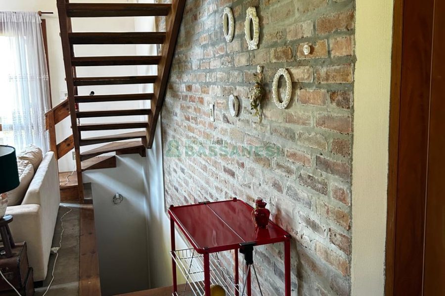 Chácara com 1600m², 3 dormitórios, no bairro 3 Legua em Caxias do Sul para Comprar