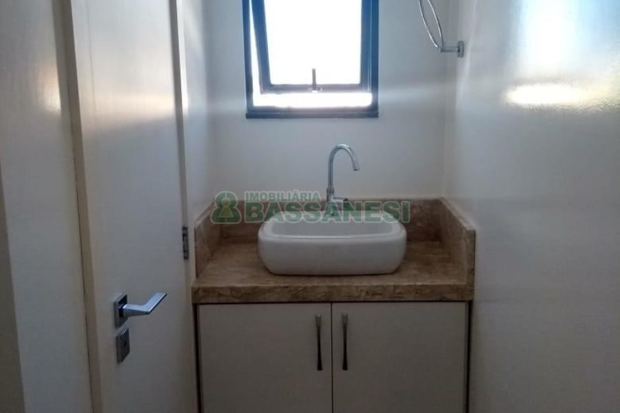 Sala com 55m², 1 vaga, no bairro Colina Sorriso em Caxias do Sul para Alugar