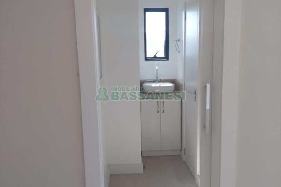 Sala com 55m², 1 vaga, no bairro Colina Sorriso em Caxias do Sul para Alugar