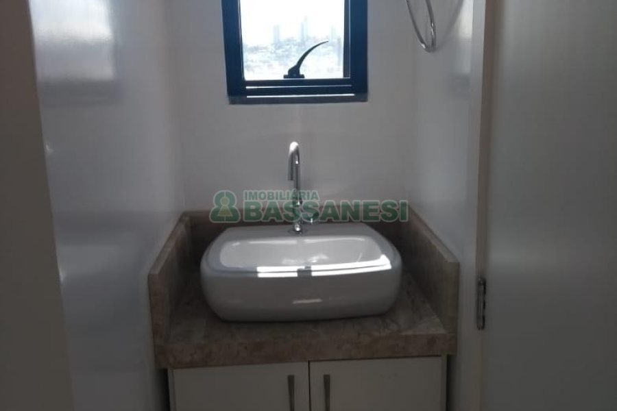 Sala com 55m², 1 vaga, no bairro Colina Sorriso em Caxias do Sul para Alugar