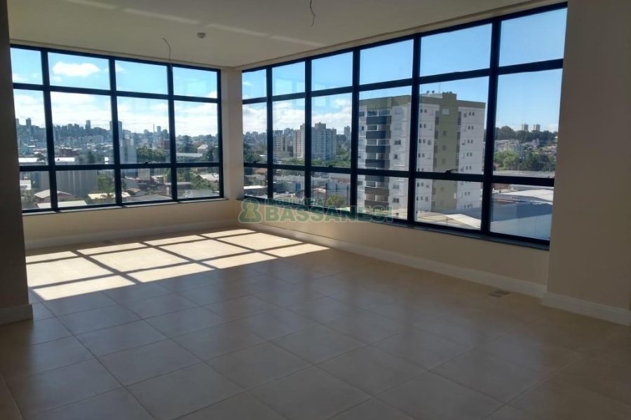 Sala com 55m², 1 vaga, no bairro Colina Sorriso em Caxias do Sul para Alugar