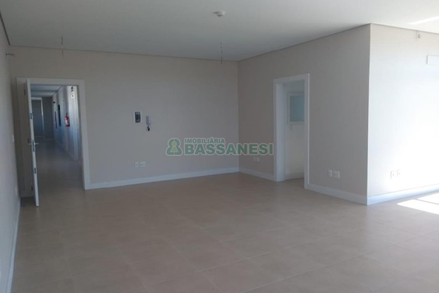 Sala com 55m², 1 vaga, no bairro Colina Sorriso em Caxias do Sul para Alugar