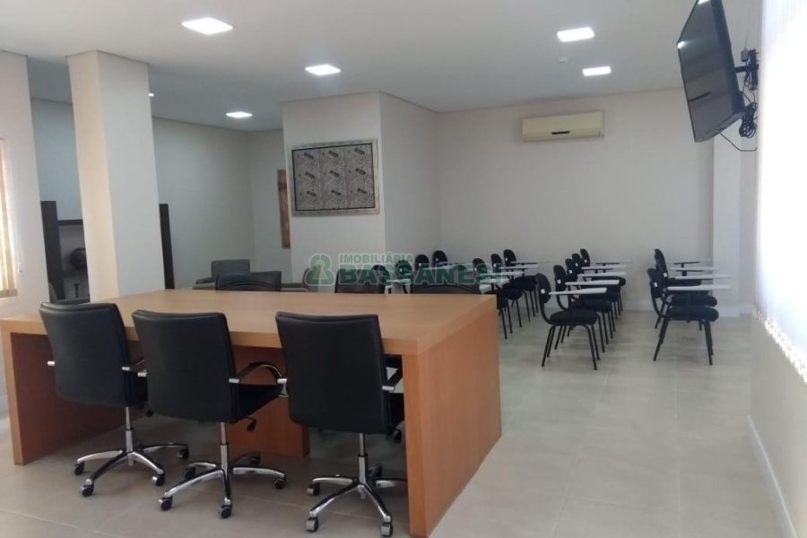 Sala com 55m², 1 vaga, no bairro Colina Sorriso em Caxias do Sul para Alugar