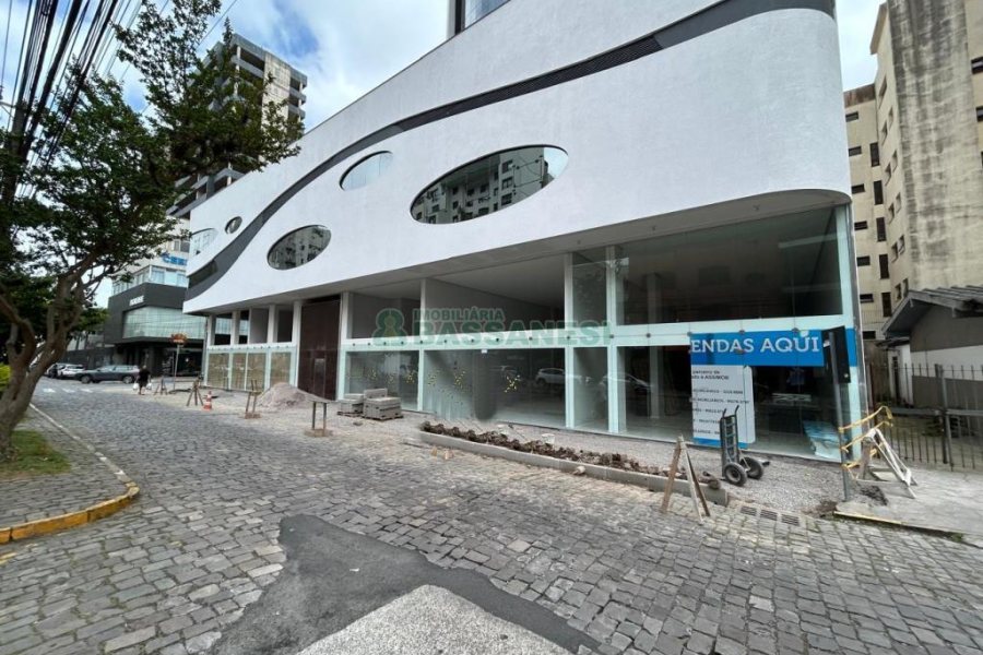 Loja com 200m², 2 vagas, no bairro Centro em Caxias do Sul para Alugar