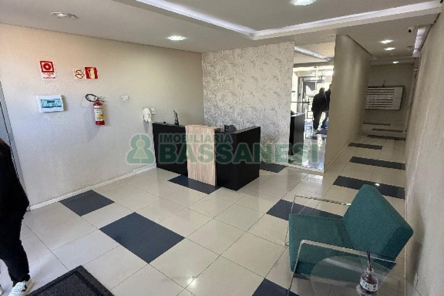 Apto Mobiliado com 75m², 2 dormitórios, 2 vagas, no bairro Lourdes em Caxias do Sul para Alugar